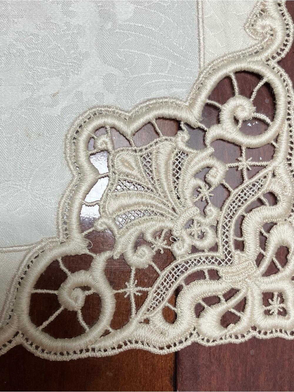 Jesurum Italian Cotton Cream Embroidered Napkins Damask (4) NEW Lace 14.5x18.5in - Picture 3 of 8